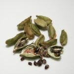 óleo essencial de cardamomo