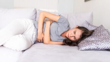 óleos essenciais para cólica menstrual